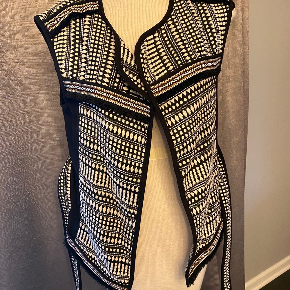 H&M Ivory/Black Vest